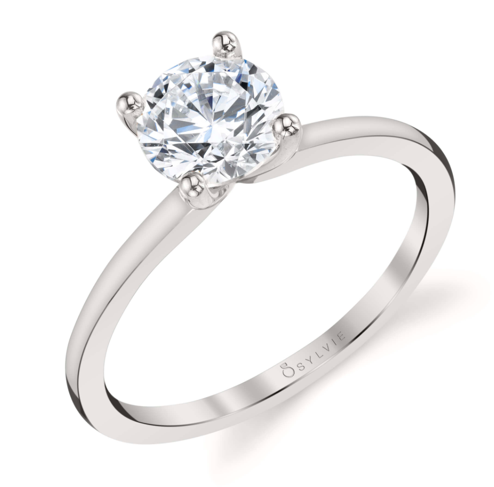 Round Solitaire Engagement Ring 14 kt White Gold