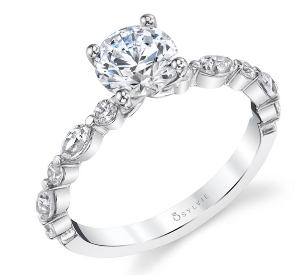 Renai - Solitair Engagement Ring